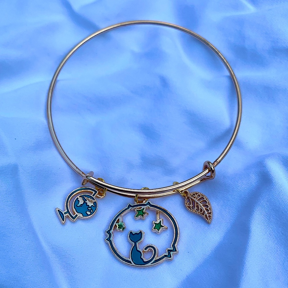 Brand New! Handmade! Adjustable Charm Bracelet